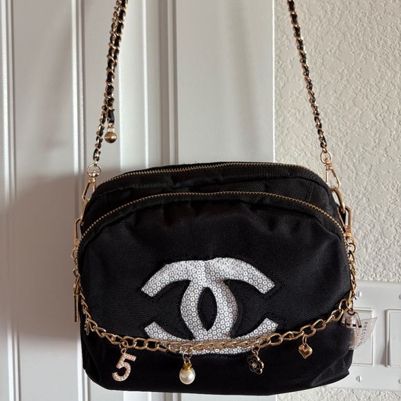 New Chanel Precision Makeup Bag Line VIP Black Crossbody Purse Double Zipper - Picture 1 of 16